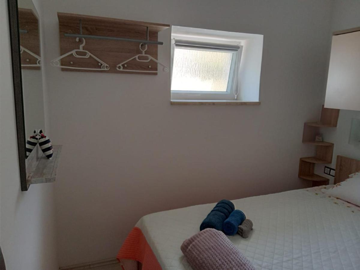 Kastelanic Apartman Brbinj Esterno foto