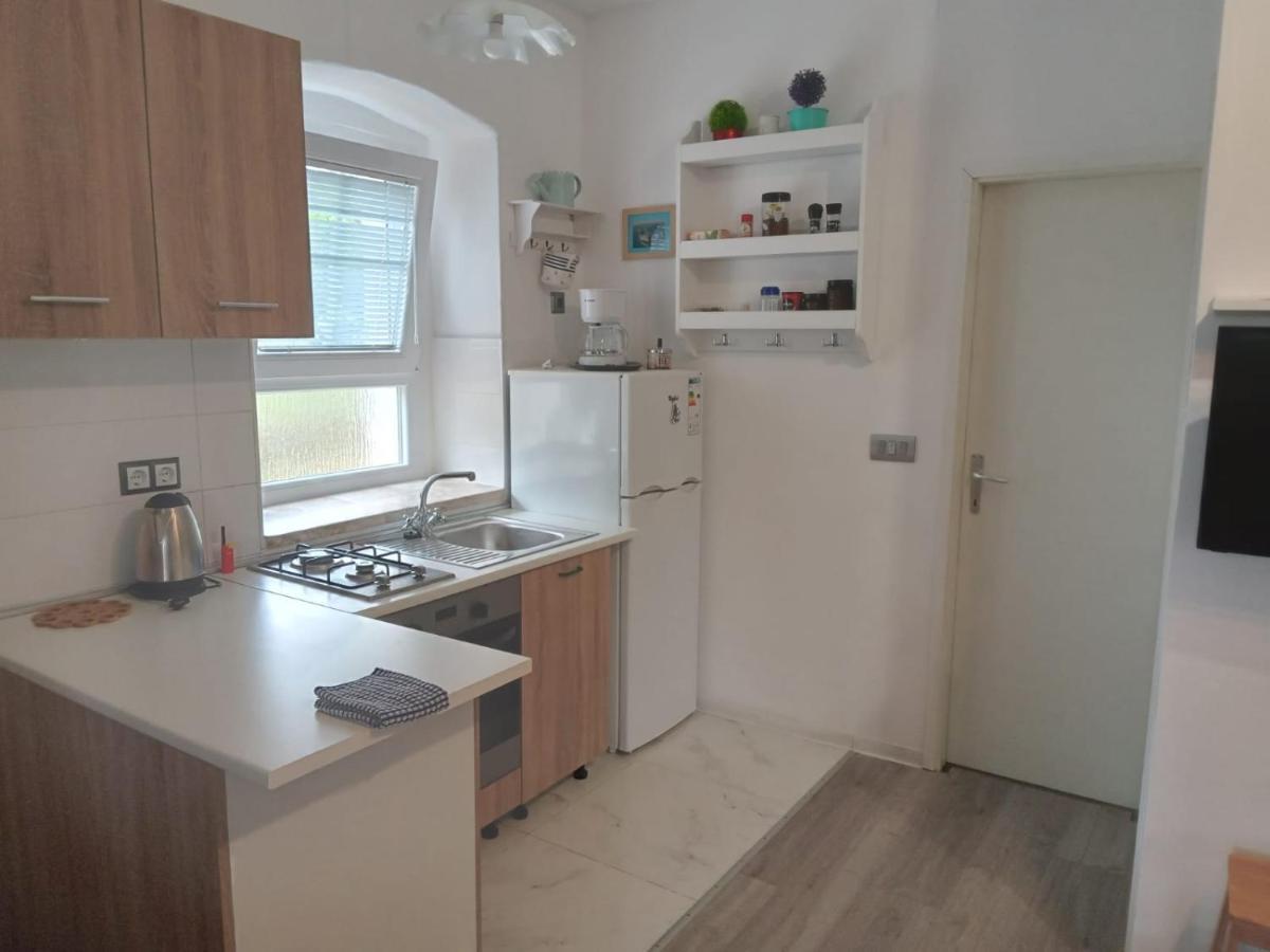 Kastelanic Apartman Brbinj Esterno foto